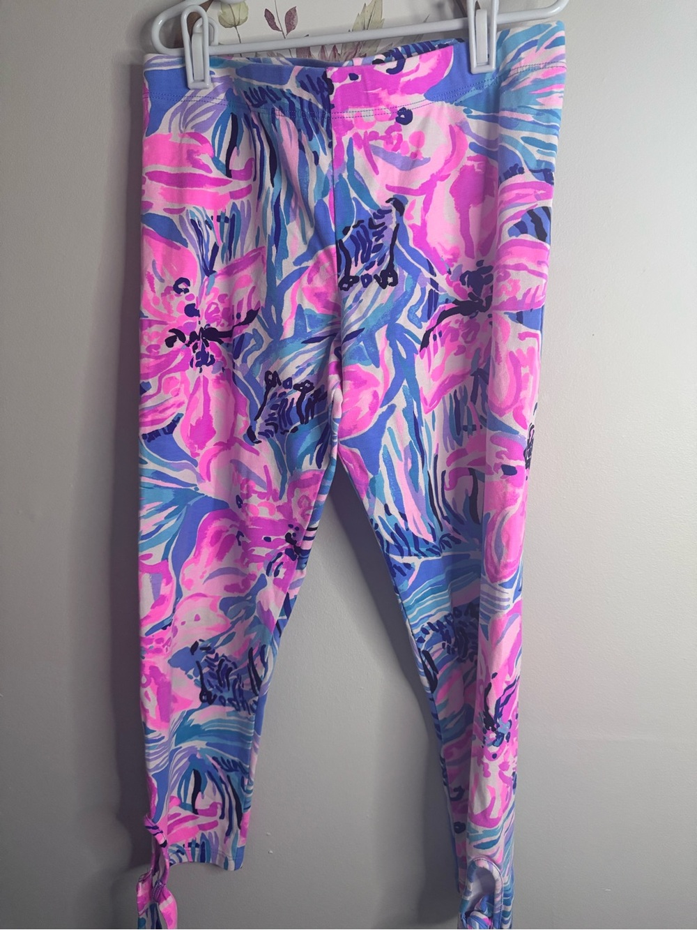 Lilly Pulitzer Pink & Blue Floral Leggings like new
